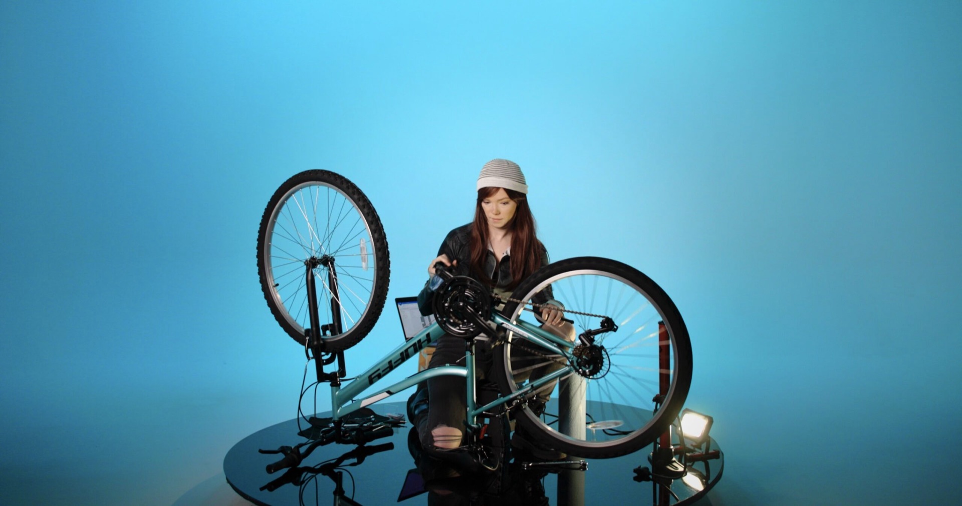 SolidWorks &ldquo;Unboxing You&rdquo; commercial still